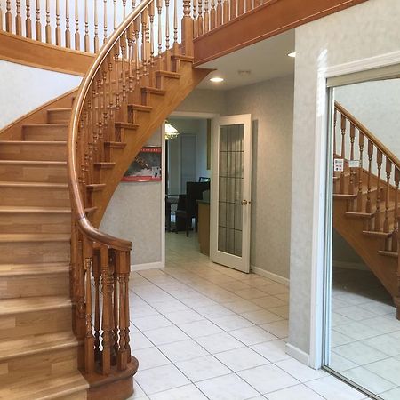 Vancouver Homestay Inn Richmond Esterno foto